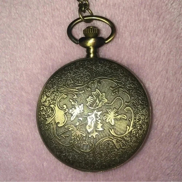 Legend of Zelda Gleeok 3 Headed Dragon Bronze Pocket Watch and Chain NWT - Picture 3 of 4